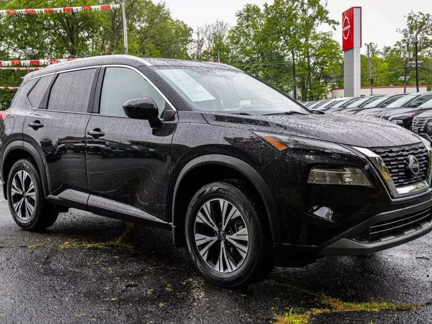 2023 Nissan Rogue SV photo 1