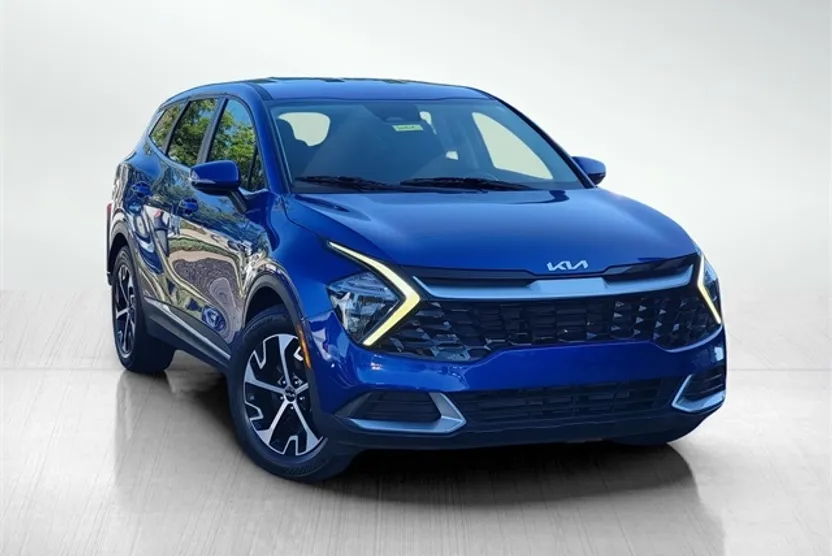 2023 Kia Sportage EX photo 1