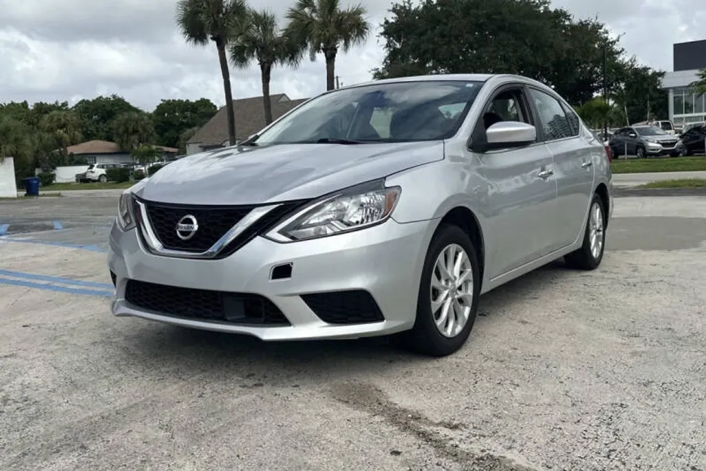 2019 Nissan Sentra S photo 1