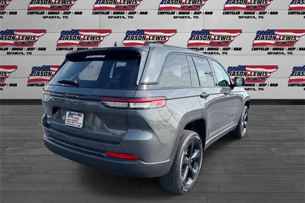 2025 Jeep Grand Cherokee Altitude photo 1