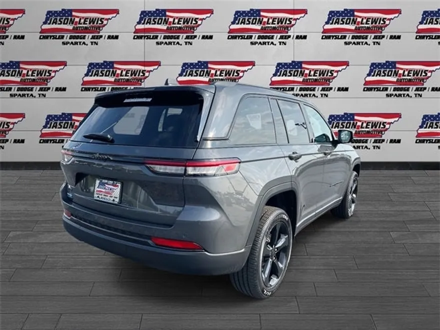 2025 Jeep Grand Cherokee Altitude photo 1