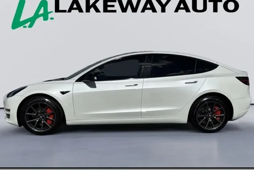 2020 Tesla Model 3 Standard Range Plus photo 1