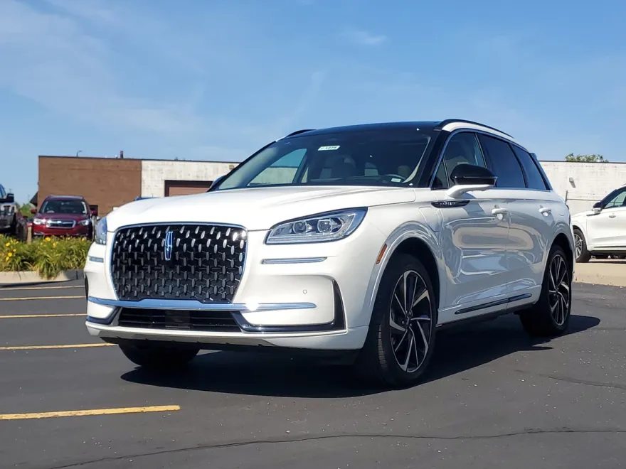 2025 Lincoln Corsair Grand Touring photo 1