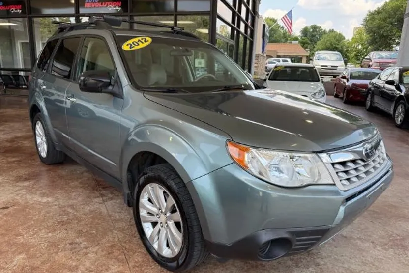 2014 Subaru Forester 2.5i Premium Sport photo 1