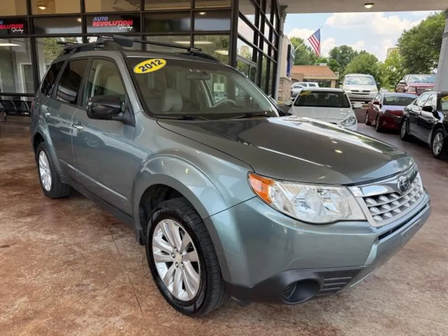2014 Subaru Forester 2.5i Premium Sport photo 1
