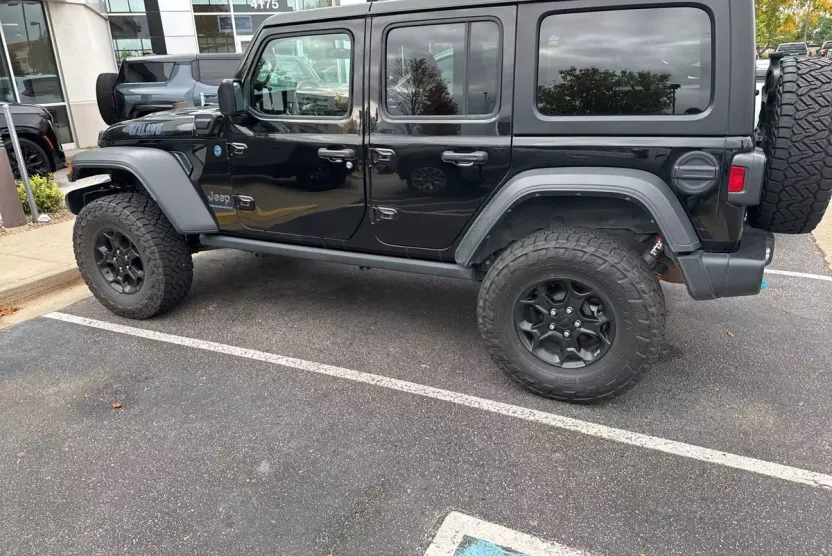 2023 Jeep Wrangler Base 4xe photo 1