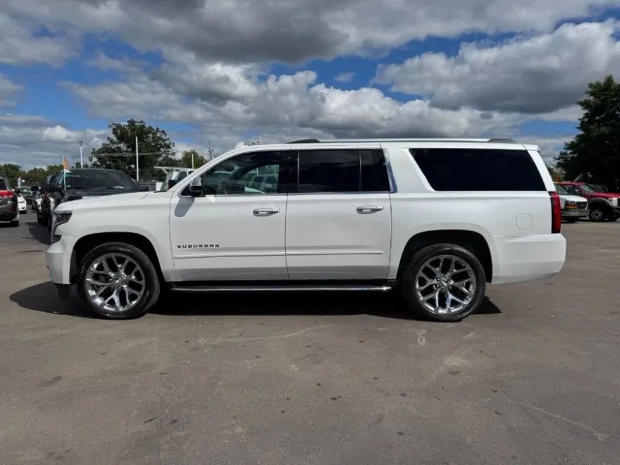 2019 Chevrolet Suburban 1500 Premier photo 1