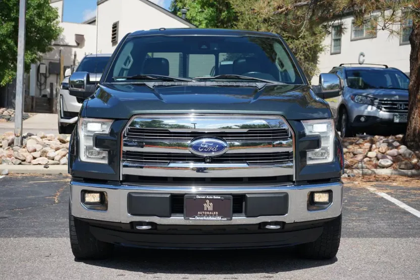2015 Ford F-150 Lariat photo 1
