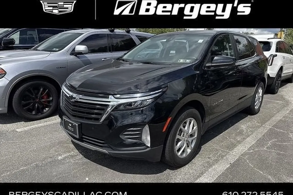 2022 Chevrolet Equinox LT photo 1