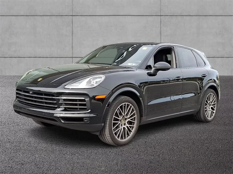 2023 Porsche Cayenne Platinum Edition photo 1