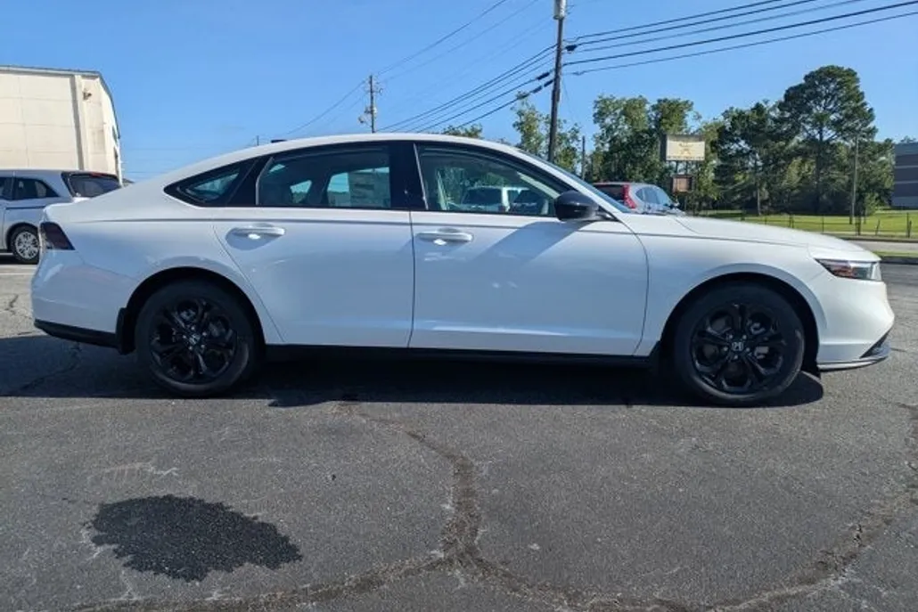 2025 Honda Accord SE photo 1