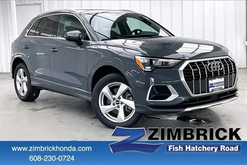 2021 Audi Q3 Premium photo 1