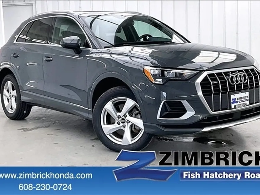 2021 Audi Q3 Premium photo 1