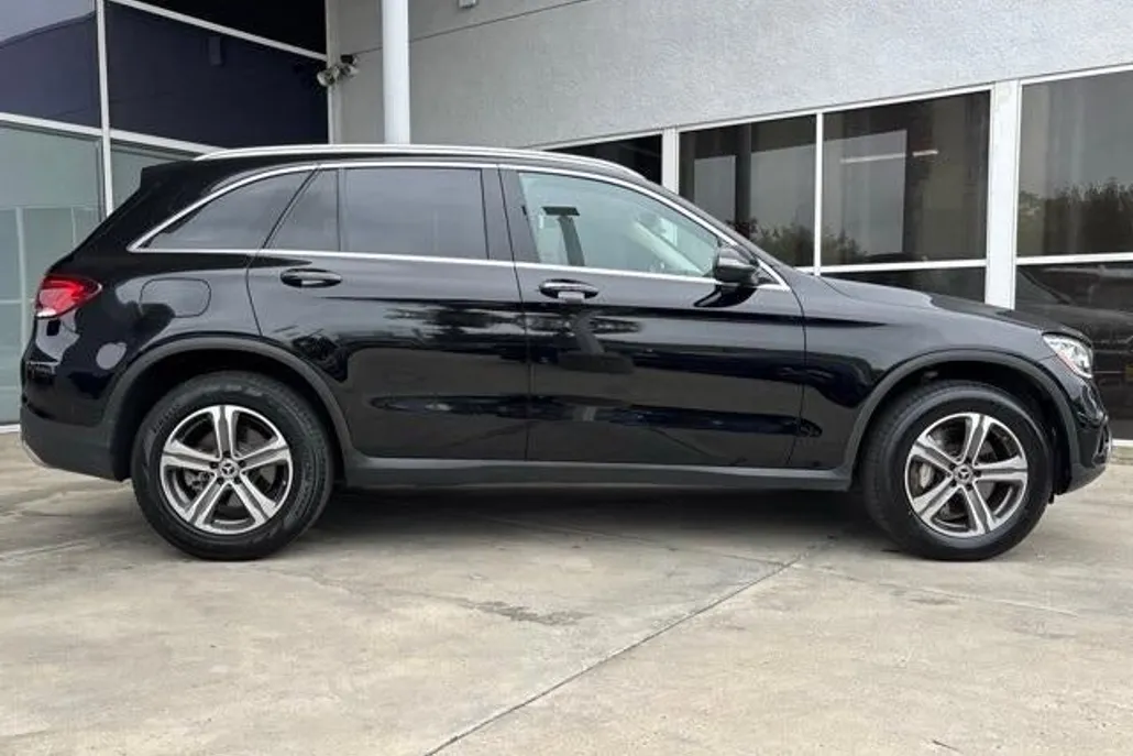 2022 Mercedes Benz GLC 300 4MATIC photo 1