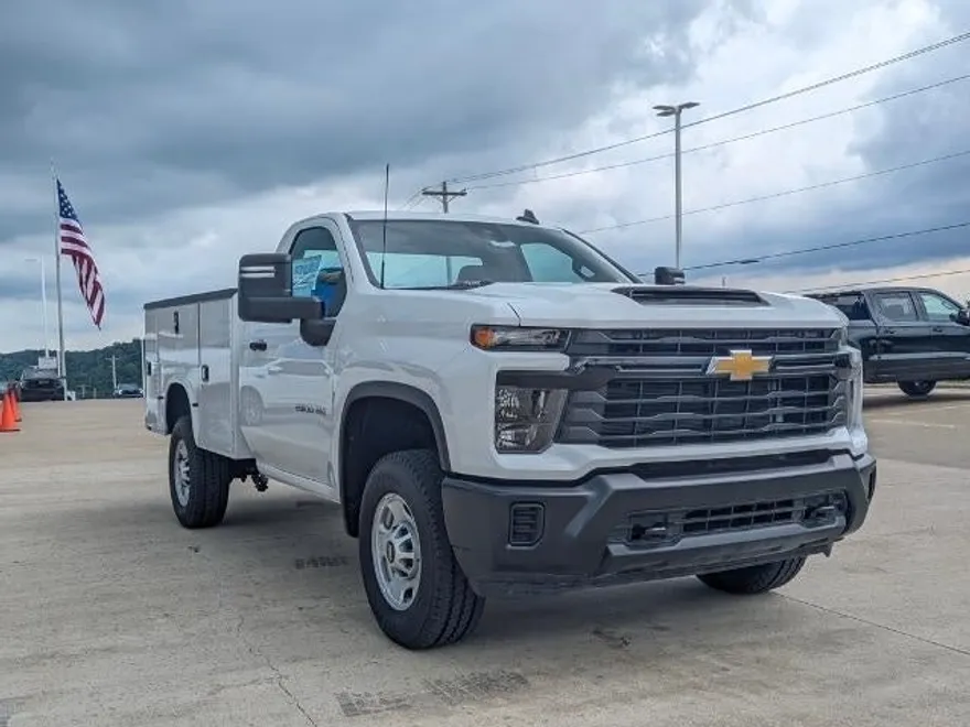 2024 Chevrolet Silverado 2500HD photo 1