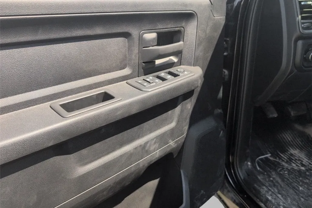 2025 Ram 3500 Tradesman photo 1