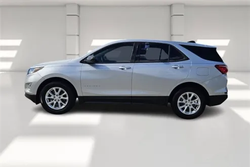 2018 Chevrolet Equinox LS photo 2