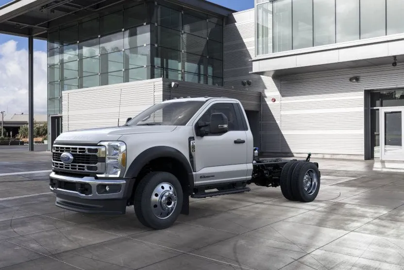 2026 Ford F-550 XLT photo 1