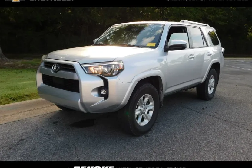 2023 Toyota 4Runner SR5 photo 1