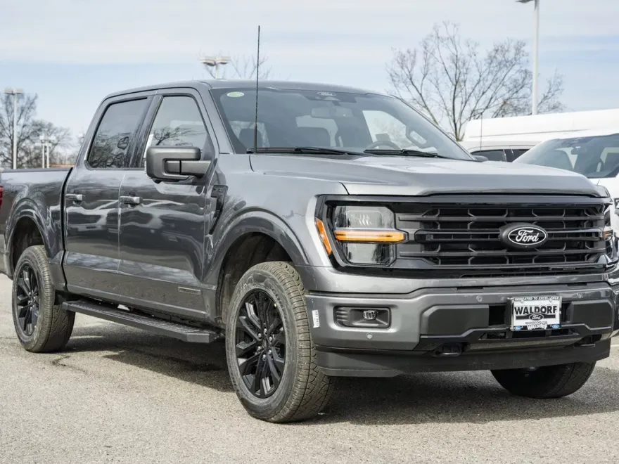 2025 Ford F-150 XLT photo 1