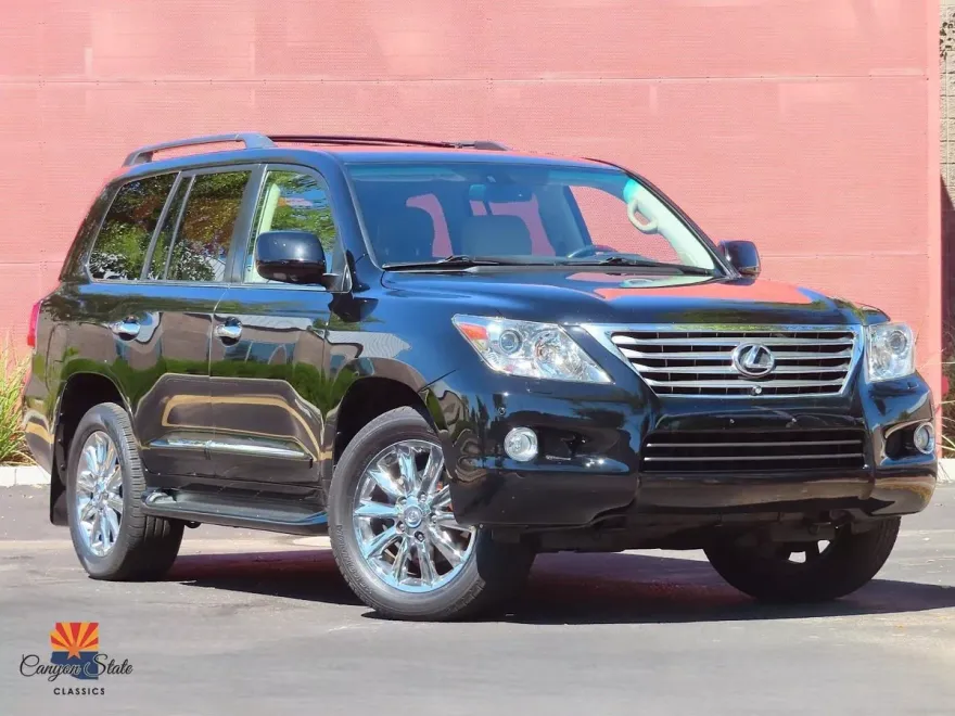 2010 Lexus LX 570 photo 1