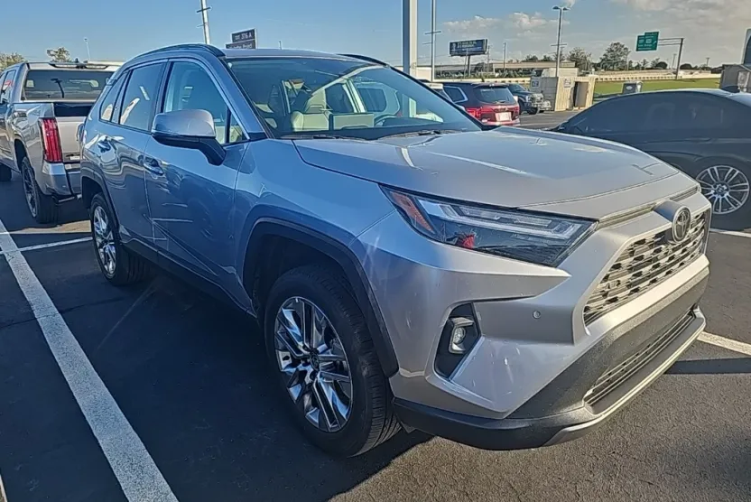 2024 Toyota RAV4 Limited photo 1