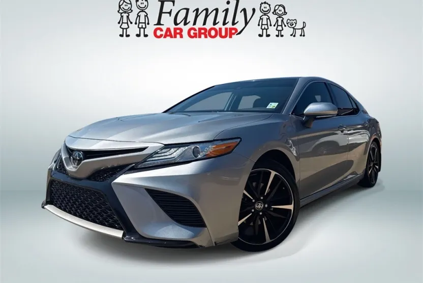 2020 Toyota Camry XSE photo 1