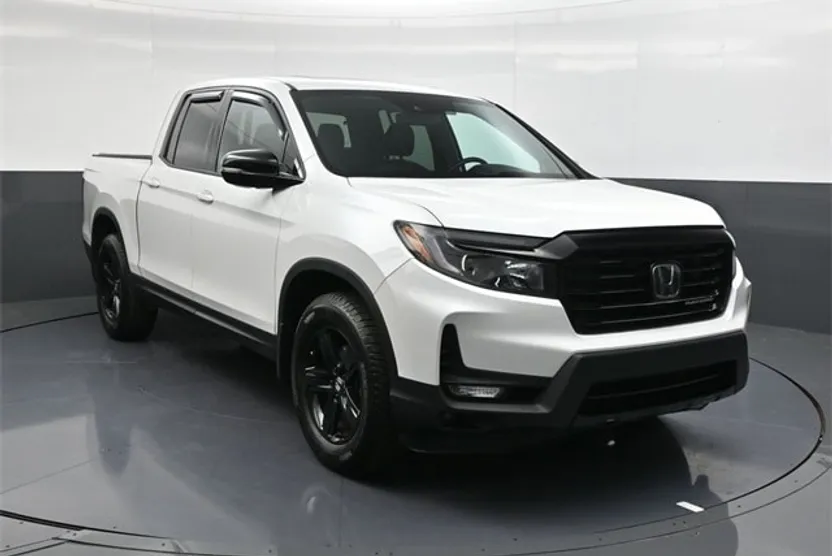 2021 Honda Ridgeline Black Edition photo 1