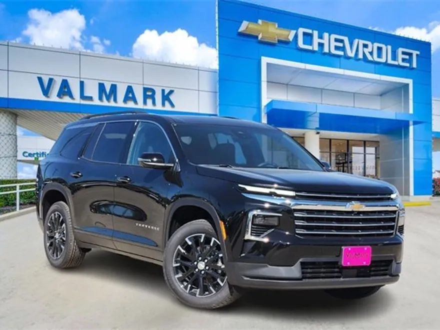 2026 Chevrolet Traverse photo 1