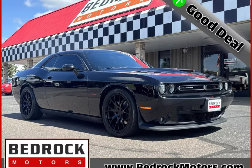 2019 Dodge Challenger R/T photo 1