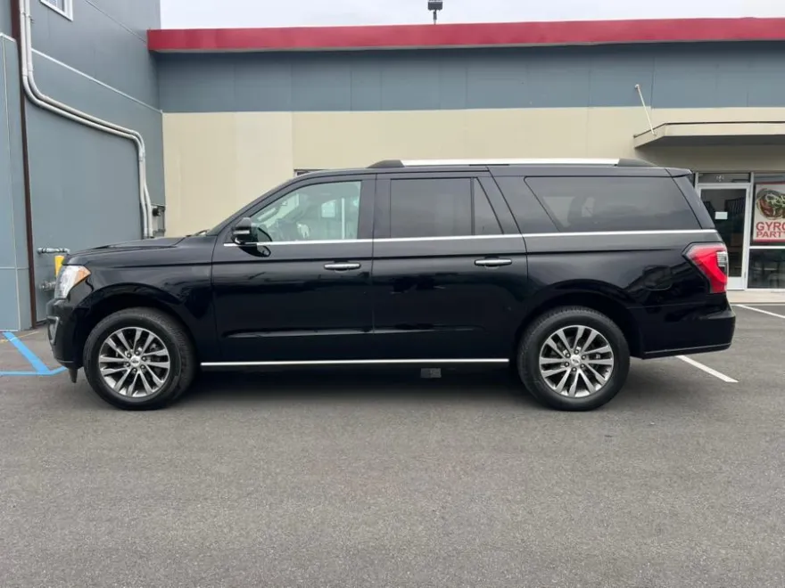 2018 Ford Expedition MAX Limited photo 2
