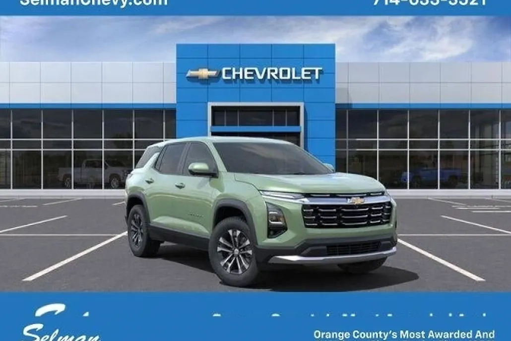 2025 Chevrolet Equinox LT photo 1