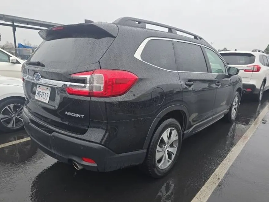 2024 Subaru Ascent Premium photo 1