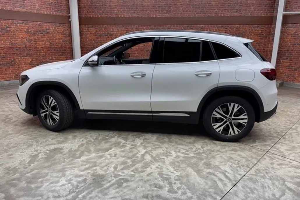 2025 Mercedes Benz GLA 250 4MATIC photo 1
