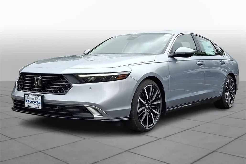 2025 Honda Accord Hybrid Touring photo 1