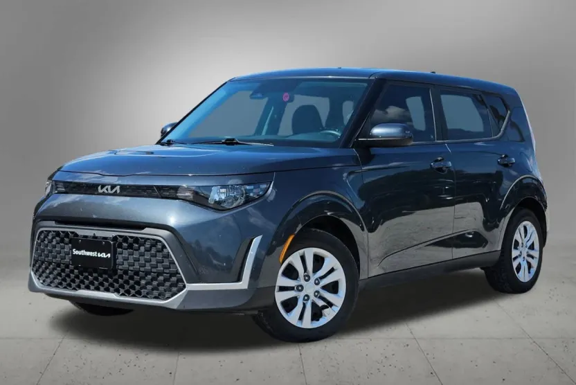2023 Kia Soul LX photo 1
