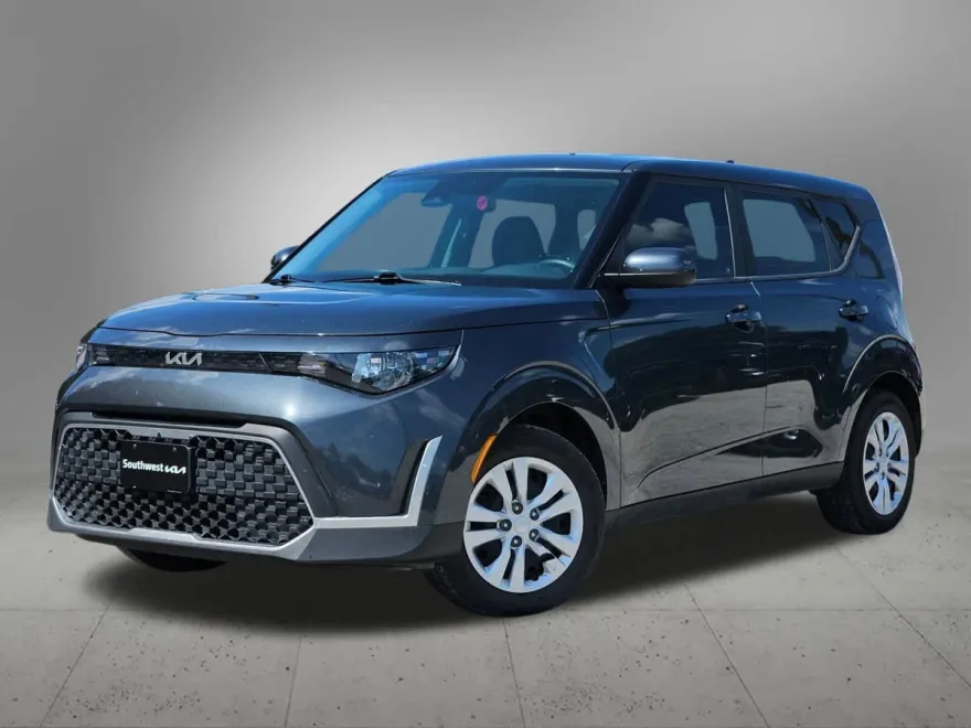 2023 Kia Soul LX photo 1