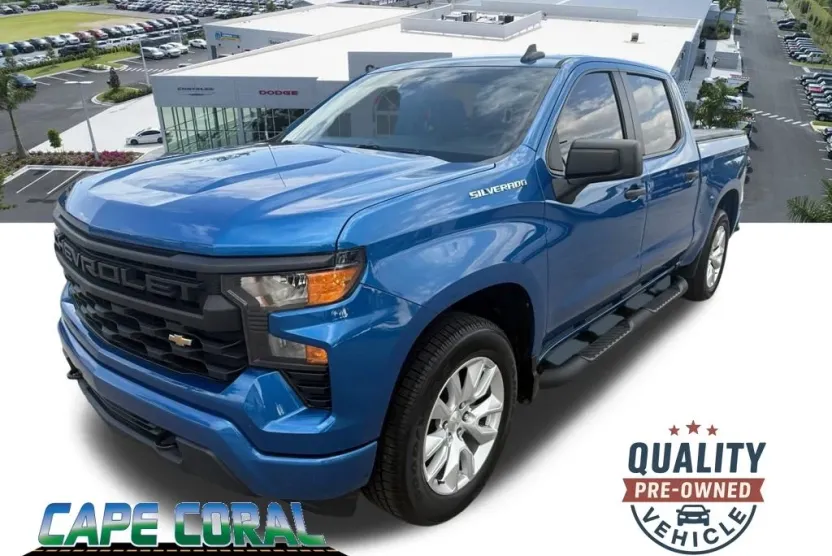 2023 Chevrolet Silverado 1500 Custom photo 1