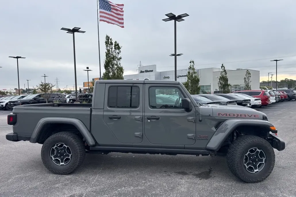 2023 Jeep Gladiator Mojave photo 1