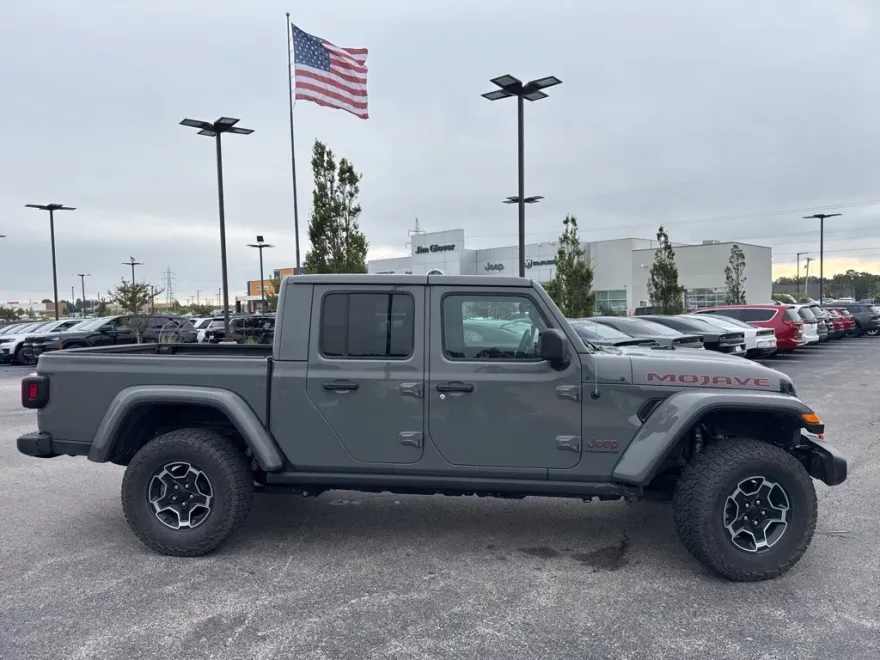 2023 Jeep Gladiator Mojave photo 1