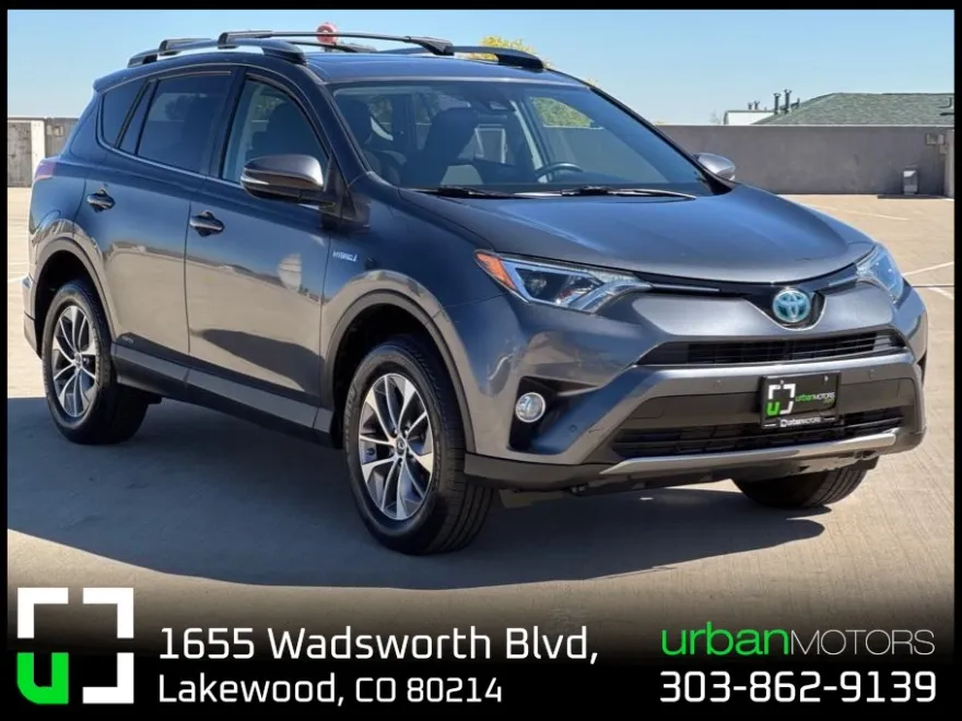2017 Toyota RAV4 Hybrid XLE photo 1