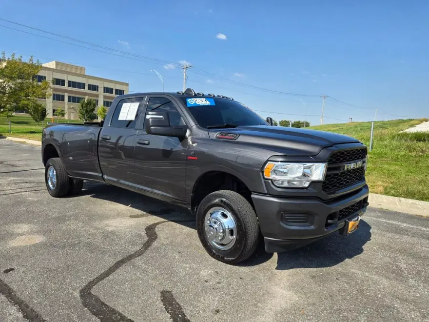 2024 Ram 3500 Tradesman photo 1