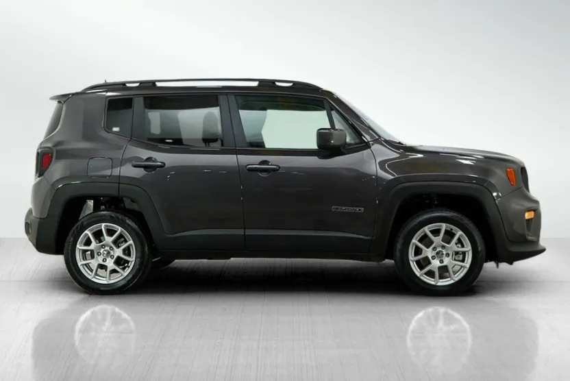 2021 Jeep Renegade Latitude photo 1