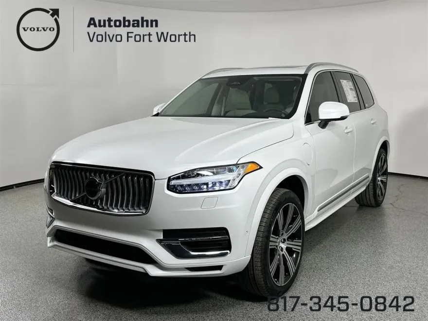 2025 Volvo XC90 T8 AWD Plus photo 1
