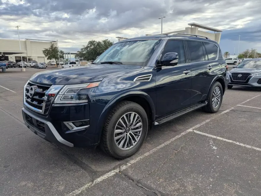 2023 Nissan Armada SL photo 1