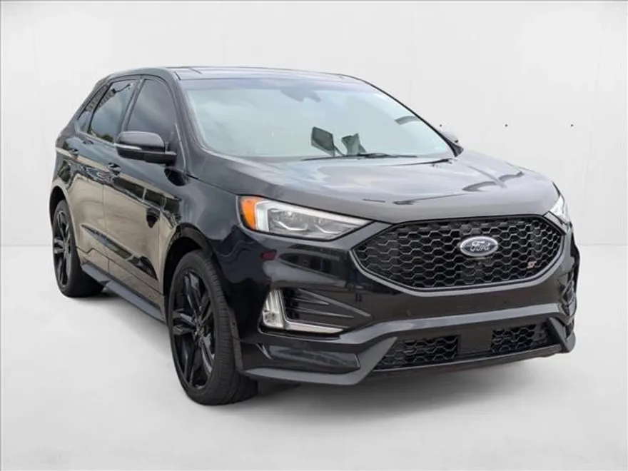 2020 Ford Edge ST photo 1
