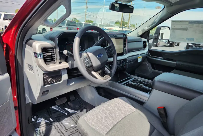 2026 Ford F-250 XLT photo 1