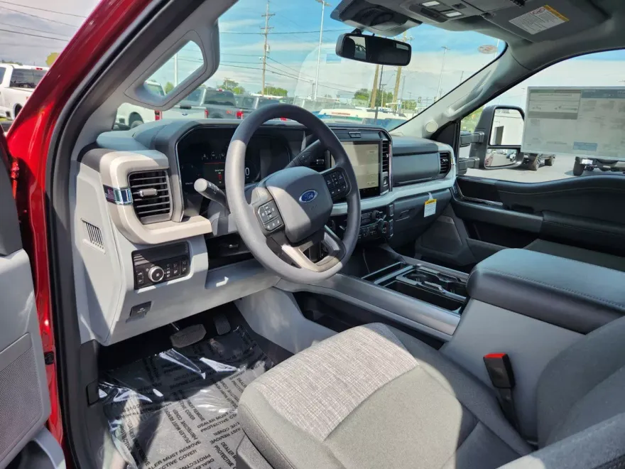 2026 Ford F-250 XLT photo 1