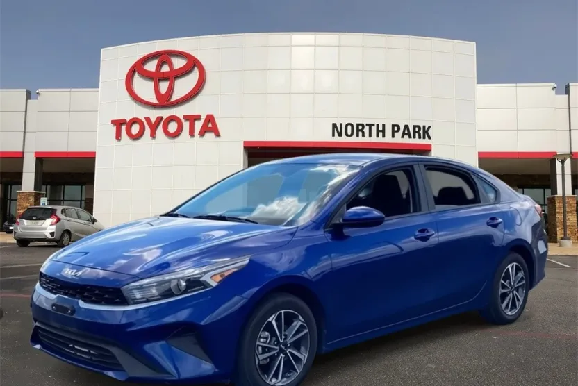 2024 Kia Forte LXS photo 1