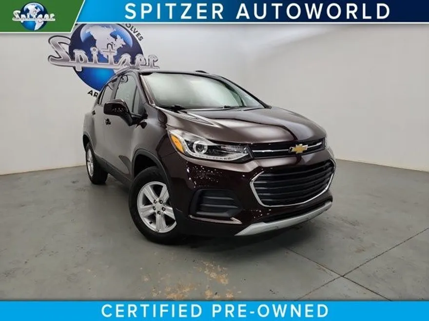 2022 Chevrolet Trax LT photo 1